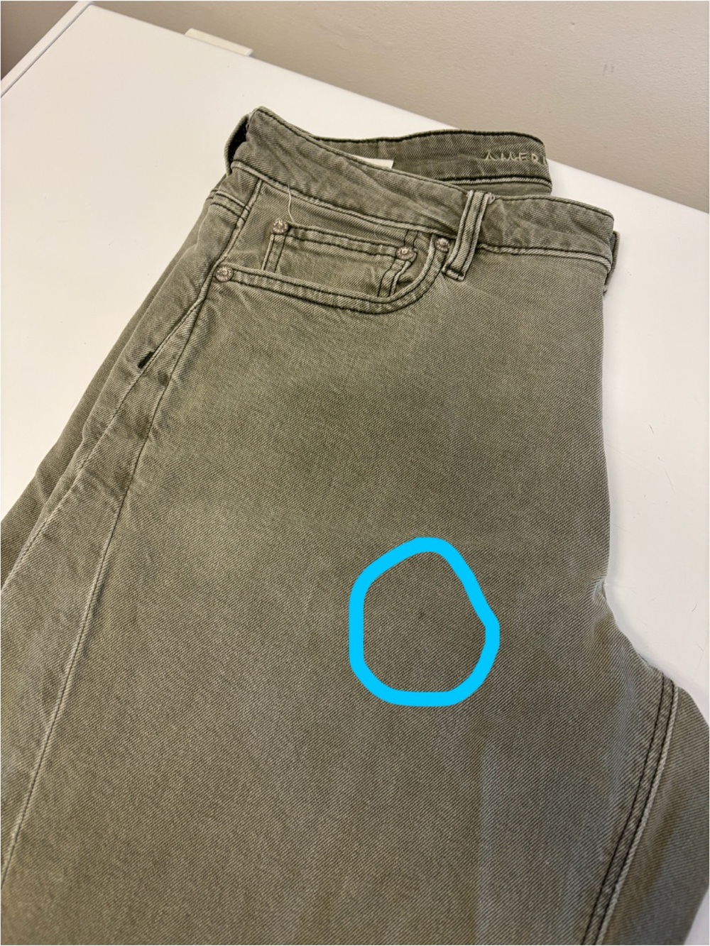American Eagle Barrel Washed Olive Green Jeans Women’s Size 6 ( Small Stains ) - Picture 12 of 13